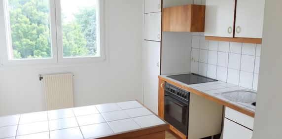 Location Appartement 4 pièces 84m² EYBENS 38320 - Photo 2