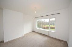 3 bed House - Detached for Rent - Photo 1
