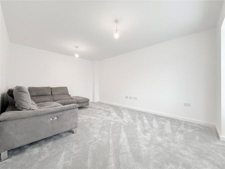 5 bedroom detached house to rent - Photo 2