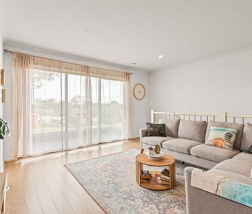 FULLY FURNISHED HOME! - Photo 5