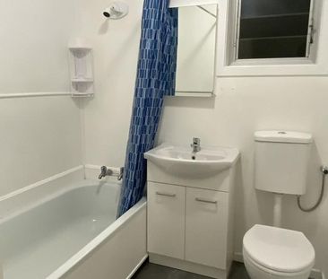 20 Kingsway Crescent - Photo 1