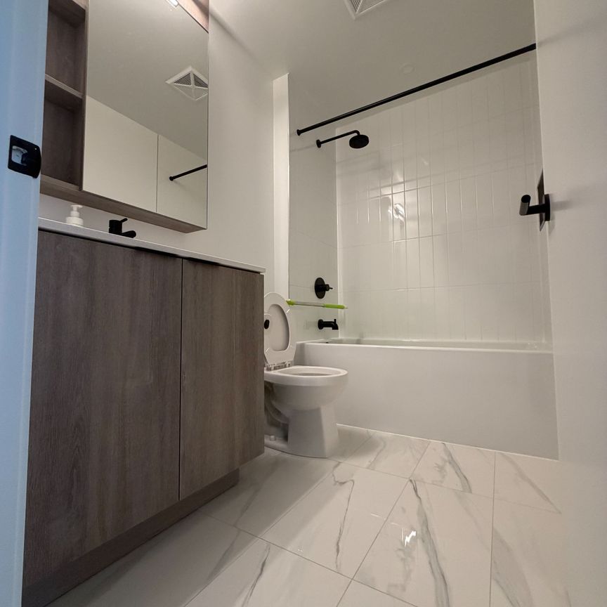 For Lease - 2495 Eglinton Avenue Unit# 1105, Mississauga, Ontario - Photo 1