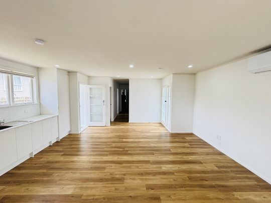 MANUREWA, 3 BEDROOMS - Photo 1