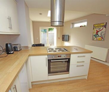 5 bedroom terraced house to rent - Photo 6