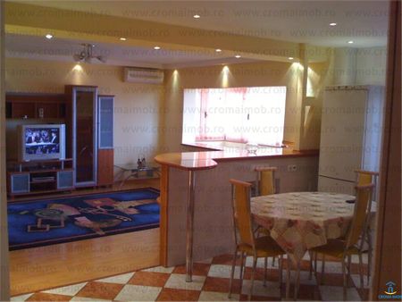 CromaImob-Inchiriere apartament 3 camere in Ploiesti,zona Ultracentral - Photo 3