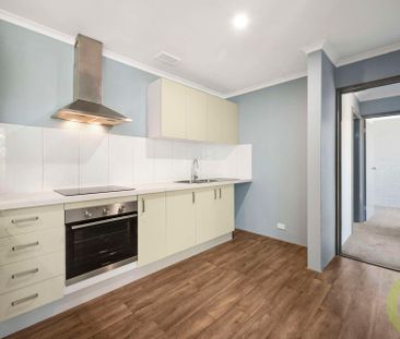 Updated two-bedroom unit in convenient Pearce - Photo 5