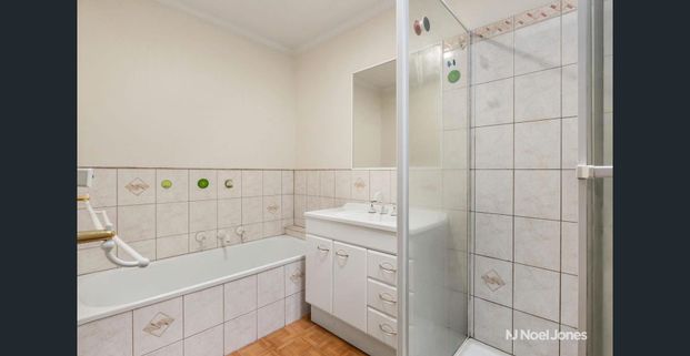 Spacious and Convenient Living in the Heart of Ringwood - Photo 1