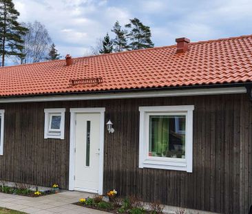 Varmhyra. Kostnad för hushållsel tillkommer. - Photo 1