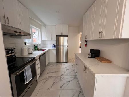 For Lease - 146 Dixon Road Unit# 3, Toronto, Ontario - Photo 5