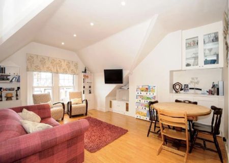 2 Bed Flat, Muswell Avenue, N10 - Photo 2