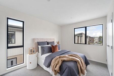 Stunning Two-Bedroom Townhouse for Rent in ... - Photo 3