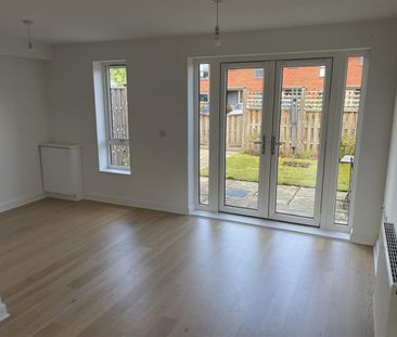 High Street, Cam - Photo 2