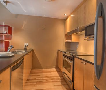 Condo for rent, Montréal (Ville-Marie) - Photo 1