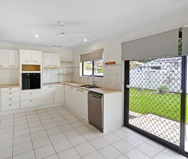 26 Lowanna Drive, Ashmore QLD 4214 - House For Rent | Domain - Photo 5