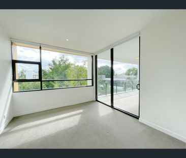 317/10 Pidgeon Close, West End, Qld 4101 - Photo 2