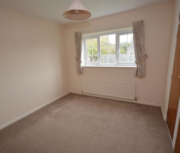 2 bedroom bungalow to rent - Photo 3