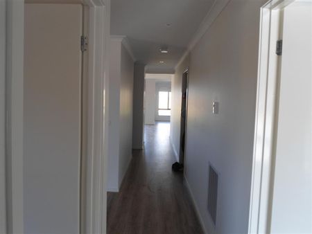 LOVELY 3 BEDROOM HOME - Photo 2