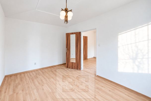 Pronájem bytu 3+1 70 m², Tuchoměřice - Photo 1