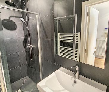 À louer à Ixelles : appartement de type studio rez-de chaussée avec... - Photo 6
