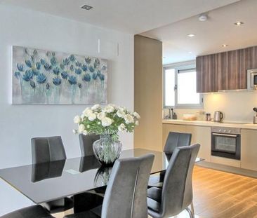 Luxury Apartment for rent in San Pedro de Alcántara, Andalusia - Photo 4