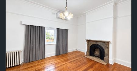 Spacious Four-Bedroom Family Home with Multiple Living Areas in Prime St Kilda Location - Photo 4