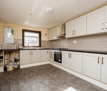 5 bedroom terraced house to rent - Photo 5