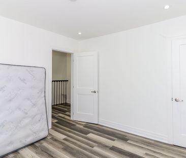 For Lease - 35 Toronto Street, Barrie, Ontario - Photo 4