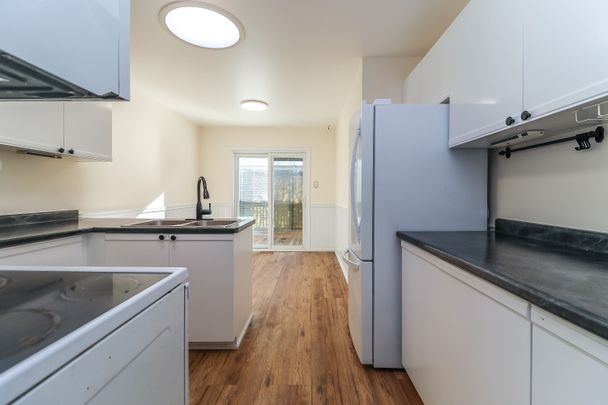 For Lease - 71 Donald Crescent, Wasaga Beach, Ontario - Photo 1