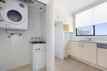 One Bedroom Apartment Flooded with Natural Light - Photo 2