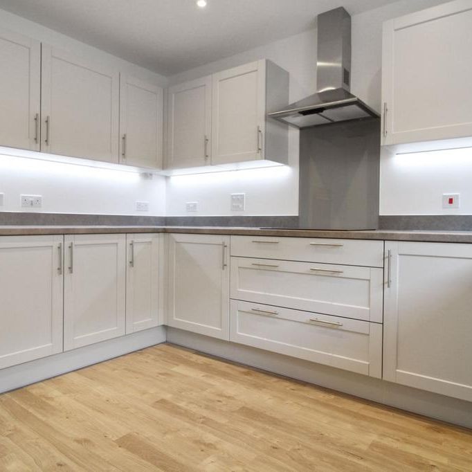 4 bedroom detached house to rent - Photo 1