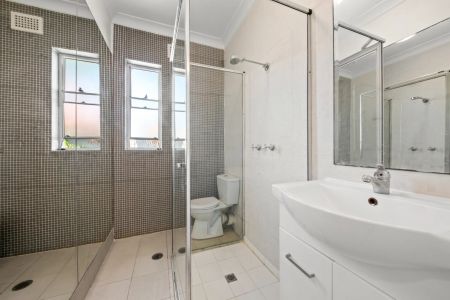 Newly Renovated Coastal Apartment in the Heart of Coogee 4/103 Carrington Road, Coogee NSW 2034 - Photo 4