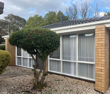REFRESHED AND TIDY ONE BEDROOM UNIT - Photo 6