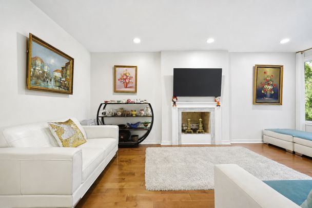 For Lease - 232 Franklin Avenue, Vaughan, Ontario - Photo 1