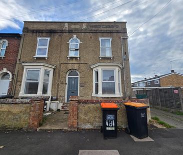 Victoria Street, Dunstable LU6, London - Photo 2