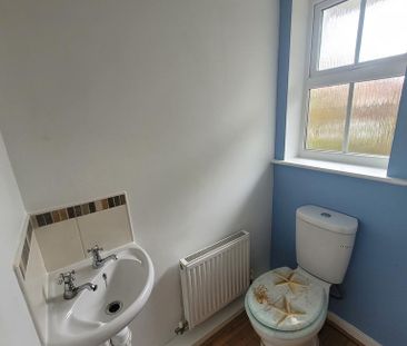 2 bedroom semi-detached house to rent - Photo 6