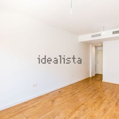 Alquiler de piso en Calle Pilar Lorengar, 16 - Photo 1