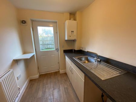 4 bedroom townhouse to rent - Photo 5