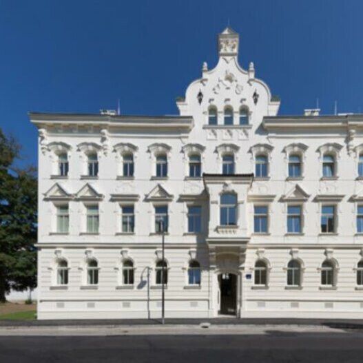 Provisionsfrei für den Mieter! 3-Zimmer-Wohnung in wunderschönem Altbau! - Photo 1