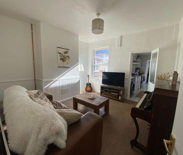 3 bedroom terraced house to rent - Photo 6