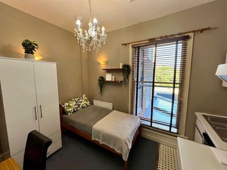 Studio Flat, Sulgrave Road, W6 - Photo 5