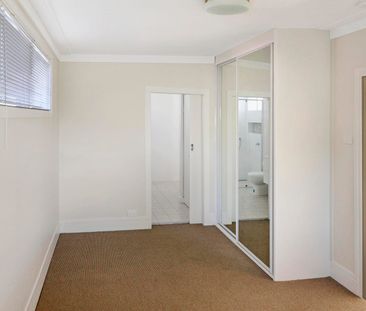 2 BEDROOM VILLA, STROLL TO BEACH & UMINA BEACH CBD. - Photo 1