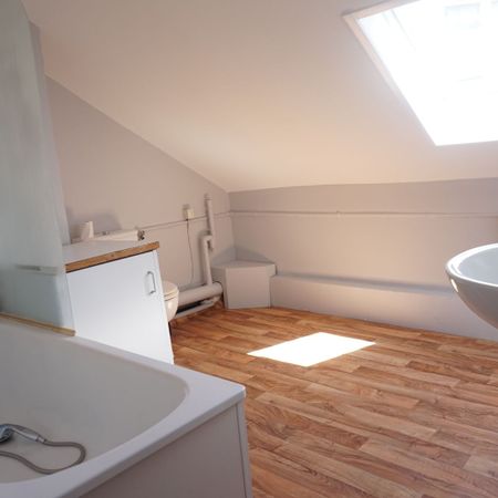 Location Appartement 1 pièce 27m² LILLE 59000 - Photo 4