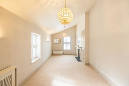 5 bedroom detached house to rent - Photo 4