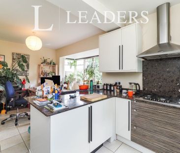 3 bedroom house to rent Beeches Road, Loughborough, Leicestershire,... - Photo 2