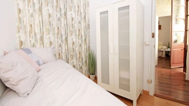 Room for rent in a 3-bedroom apartment in Barcelona - Foto 1