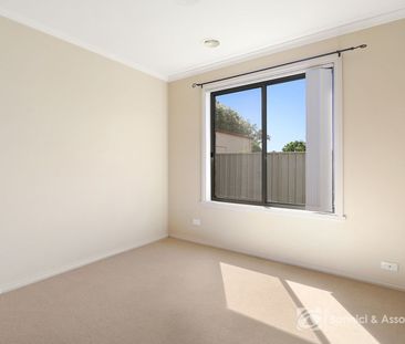 14 Birkdale Terrace, West Wodonga - Photo 1