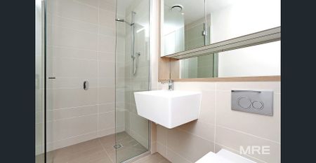 Designer apartment with city views - Photo 5