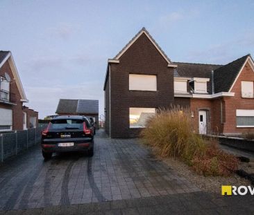 Recent gerenoveerde en rustig gelegen halfopen woning met tuin en g... - Foto 1