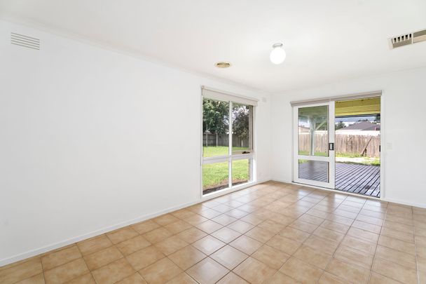 3 Mirboo Court, Brookfield. - Photo 1