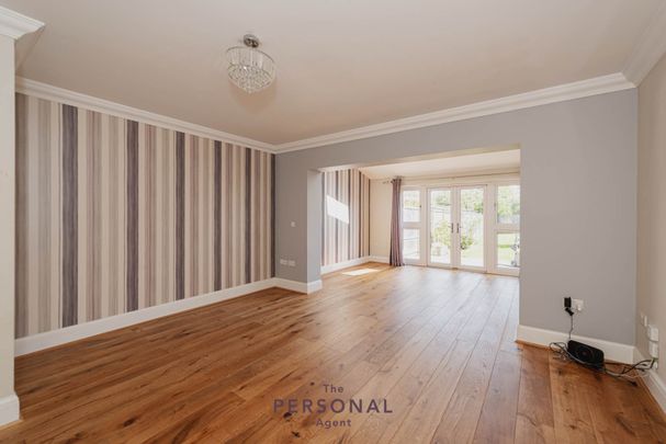 Oaktree Close, Epsom - Photo 1